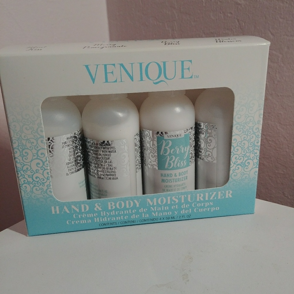 Venique Limited Edition Holiday Set of 4